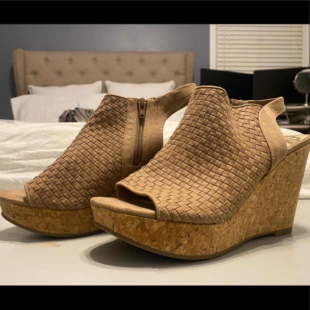 FERGALICIOUS Woven Cork Wedges NEW size 9